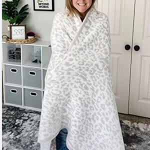 100% Polyester Microfiber Fluffy Leopard Knitted Throw Blanket Super Soft Cozy Lightweight Thick Blanket for Sofa Couch Bed 51"X71" Stone /Cream¡­