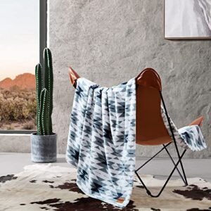 wrangler – throw blanket, ultra soft plush fleece blanket (navajo blue, oversized throw) 50 x 70