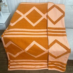 Amélie Home Tufted Woven Throw Blanket Bohemian Farmhouse Reversible Textured Geometric Rhombus Waffle Decorative Throw Blankets for Couch Sofa Bedroom Spring Indoor Outdoor(50'' x 60'', Burnt Orange)