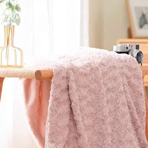 Vangao Throw Blanket Rose Pattern Design Cozy Fuzzy Texture Hypoallergenic for Couch Chair Bed Dimensional Light Weight Luxurious Blanket 50x60, Pink