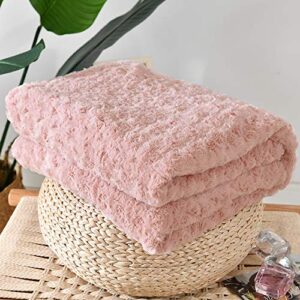 Vangao Throw Blanket Rose Pattern Design Cozy Fuzzy Texture Hypoallergenic for Couch Chair Bed Dimensional Light Weight Luxurious Blanket 50x60, Pink