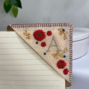 26 Letters Personalized Hand Embroidered Corner Bookmark,Felt Triangle Page Stitched Corner Handmade Bookmark,Unique Cute Flower Letter Embroidery Bookmarks Accessories for Book Lovers