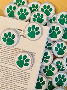 green spirit paw print school mascot bookmarks (set of 36) bookmarks for kids! school student incentives– library incentives– reading incentives- party favor prizes- classroom reading awards