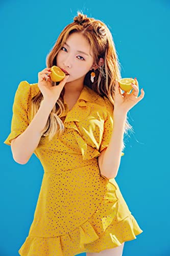 Chungha - [Blooming Blue]3rd Mini Album CD+82p Booklet+1p Post+Card+Bookmark K-POP Sealed