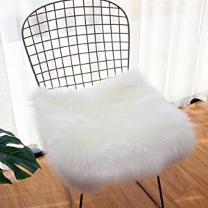 OKAYDA Faux Fur Sheepskin Chair Cover Square Seat Cushion Pad Super Soft Area Rugs for Living Bedroom Sofa (18 * 18in, White)