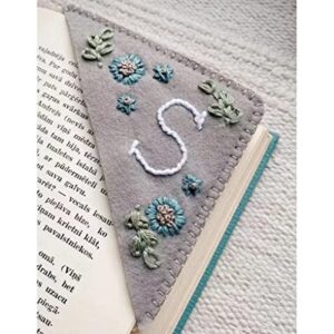 personalized hand embroidered corner bookmark for book lovers, hand stitched felt corner letter bookmark, cute flower letter embroidery felt triangle bookmark (winter)