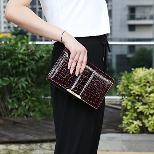 Women's Burgundy Evening Clutch Faux Crocodile Skin Crossbody Flap Bag with Chain Strap