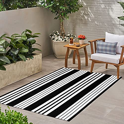 Black and White Outdoor Rug 3' x 5', Washable Rugs Front Door Mat Cotton Woven Kitchen Rug Entryway Rug Indoor/Outdoor Rugs Layered Doormats for Front Porch/Farmhouse/Patio