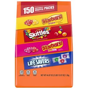 skittles, starburst original, starburst fave reds, & life savers gummies halloween candy mix, 44.07 oz. 150-piece bag
