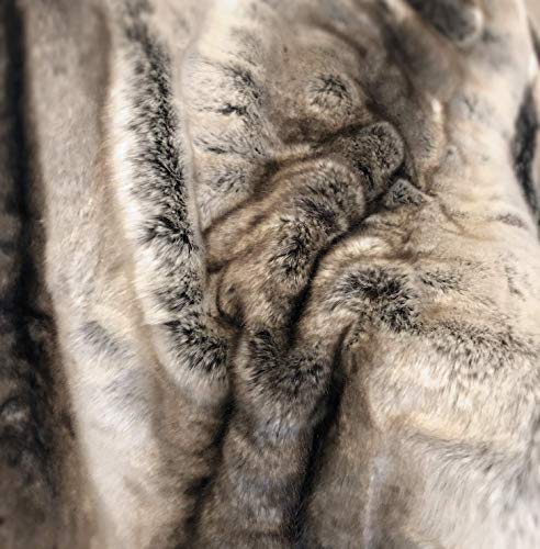 Eikei Luxury Faux Fur Throw Blanket Super Soft Oversized Thick Warm Afghan Reversible to Plush Velvet in Tan Grey Wolf, Cream Mink or Blush Chinchilla, Machine Washable (Ombre Beige, 60Wx70L)