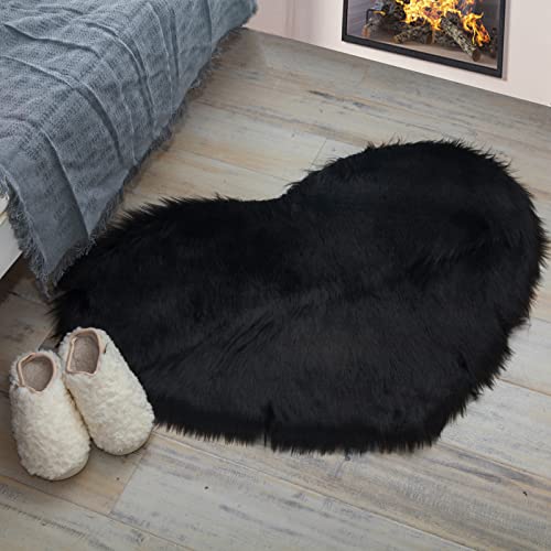 Heart Rugs for Home Decor, Heart Shaped Faux Fur Rug, Faux Sheepskin Rug, Black Shag Fluffy Area Rugs, Accent Carpets for Bedroom Living Room, Love Coquette Room Decoration 2 x 3 Feet Plush Mat