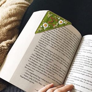 Personalized Hand Embroidered Corner Bookmark,26 Letters Hand Stitched Felt Corner Bookmarks,Flower Letter Embroidery Bookmarks for Book Lovers (Summer,R)