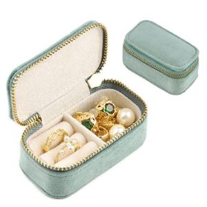 TAIMY Mini Jewelry Travel Case, Velvet Small Travel Jewelry Box, Portable Jewelry Travel Organizer Box for Rings Earrings Necklaces, Gifts for Women Girls(Green Emerald)
