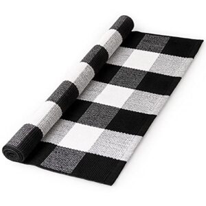 BEDELITE Buffalo Plaid Rug 27.5x43 Inches, Washable Hand Woven Braided Cotton Front Door Mat Indoor Outdoor, Farmhouse Checked Black and White Area Rug for Entryway, Living Room, Kitchen, Porch Decor