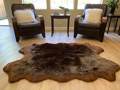 LAMBZY Faux Sheepskin Super Soft Hypoallergenic Silky Shag Rug for Living Room, Kids Room, Sofa (Quarto 4 Pelts 4'x6', Brown)