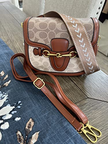 Small Crossbody Bags for Women - Leather Purse Handbag - Fashion Design - Golden Buckle (Light Brown)