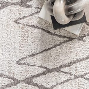 nuLOOM Miriam Machine Washable Geometric Diamond Area Rug, 8' x 10', Beige