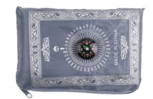 aonuowe muslimtravel prayer rug with compass,pocket size praying mat best islamic gift for muslim (light grey)