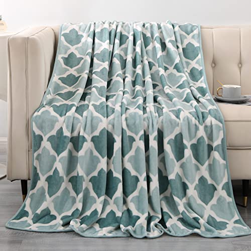 Qucover Fleece Throw Blanket Large 60x80 Light Green Flannel Sofa Throw, Clearance Throws for Couch Armchair Beds and Travel