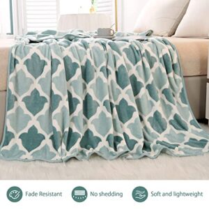 Qucover Fleece Throw Blanket Large 60x80 Light Green Flannel Sofa Throw, Clearance Throws for Couch Armchair Beds and Travel