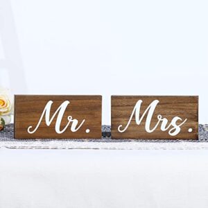 BAYSBAI Mr and Mrs Sign, Mr & Mrs Sign for Wedding Table, Freestanding Wooden Wedding Wooden Letters, Home, Anniversary, Wedding, Valentine’s Day Decoration, Bridal Shower or Engagement Gift