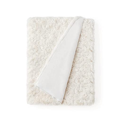 UGG - Amanda Throw Blanket - Soft Throw Blanket - 50" x 70" - Warm Accent Blanket for Couch or Bed - Cozy Home Décor - Snow