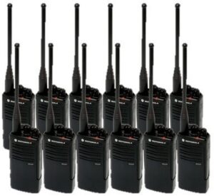 12 pack of motorola rdu4100 two way radio walkie talkies