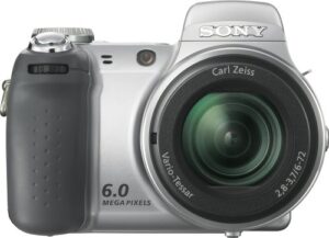 sony cybershot dsc-h2 6mp digital camera with 12x optical image stabilization zoom (old model)