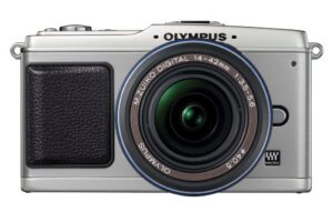 olympus pen e-p1 12.3 mp micro four thirds interchangeable lens digital camera with 3-inch lcd and silver 14-42mm f/3.5-5.6 zuiko digital zoom lens (silver)