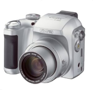 fujifilm finepix s3000 3.1mp digital camera w/6x optical zoom