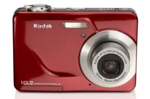 kodak easyshare c180 10.2mp digital camera with 3x optical zoom and 2.4 inch lcd – red