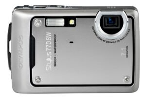 olympus stylus 770sw 7.1mp digital camera with 3x optical zoom (silver)