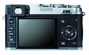 fujifilm x100s 16 mp digital camera with 2.8-inch lcd (silver) (old model)