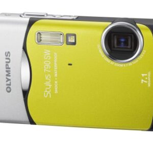 Olympus Stylus 790SW 7.1MP Waterproof Digital Camera with Dual Image Stabilized 3x Optical Zoom (Lime)