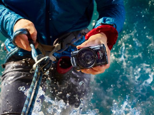 Olympus TG-3 Waterproof 16 MP Digital Camera (Black) - International Version (No Warranty)