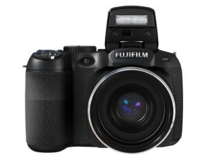 fujifilm finepix s2800hd 14 mp digital camera with 18x wide optical zoom and 3.0-inch lcd
