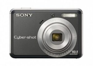 sony cyber-shot® dsc-s930 10-mp digital camera with 3x optical zoom, 2.4″ lcd, image stabilization, face detection (black)