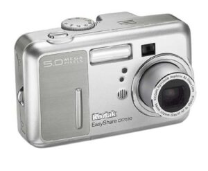kodak easyshare cx7530 5 mp digital camera with 3xoptical zoom (old model)