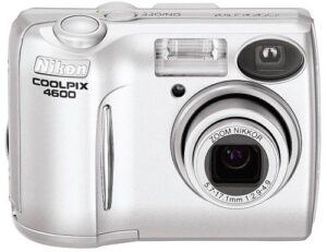 nikon coolpix 4600 4mp digital camera with 3x optical zoom