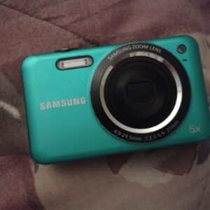 Samsung SL605 12.2 MP Digital Camera with 5X Optical Zoom and 2.7-Inch LCD Screen (Blue)