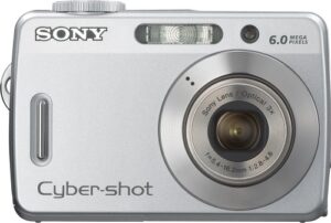 sony cybershot s500 6mp digital camera with 3x optical zoom (old model)