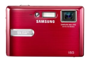 samsung digimax i85 8.2mp digital camera with 5x optical zoom (red)