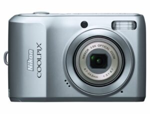 nikon coolpix l19 8mp digital camera with 3.6 optical zoom and 2.7 inch lcd (silver)