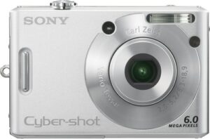 sony cybershot dscw30 6mp digital camera with 3x optical zoom
