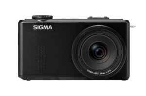 sigma dp-1 merrill digital camera with 46 megapixel, foveon x3 direct image sensor, fixed 19mm f/2.8 lens