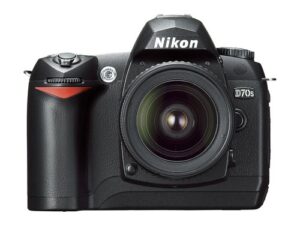 nikon d70s 6.1mp digital slr camera kit with 18-70mm nikkor lens
