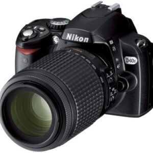 Nikon D40x 10.2MP Digital SLR Camera with 18-55mm f/3.5-5.6G ED II AF-S DX Zoom-Nikkor Lens (OLD MODEL)