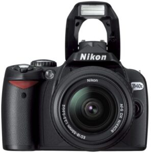 Nikon D40x 10.2MP Digital SLR Camera with 18-55mm f/3.5-5.6G ED II AF-S DX Zoom-Nikkor Lens (OLD MODEL)