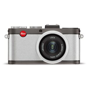 leica 18454 16.5 mp digital camera with 2.7-inch tft lcd (metallic silver)