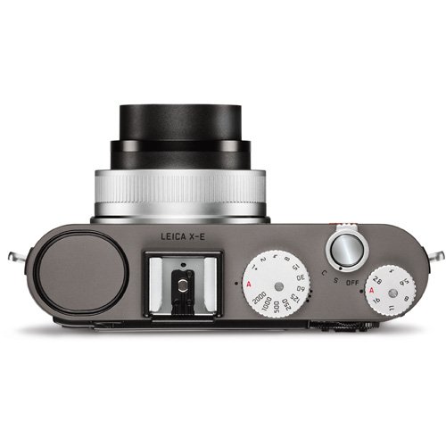 Leica 18454 16.5 MP Digital Camera with 2.7-Inch TFT LCD (Metallic Silver)